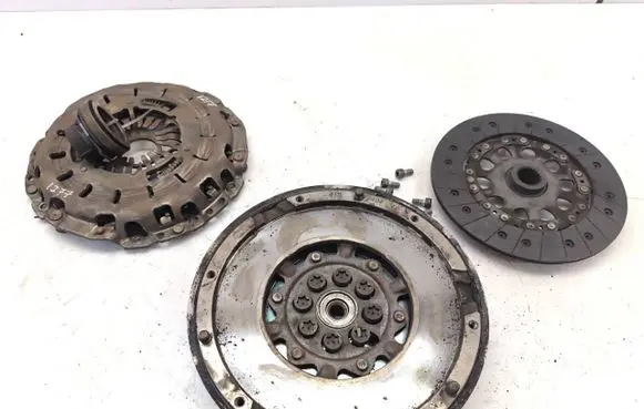 BMW 1 E81 E87 Clutch set kit 7526600 21217526600