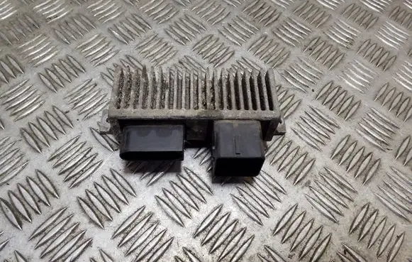 Renault Trafic III (X82) Glow plug pre-heat relay 8200558438A RCS812
