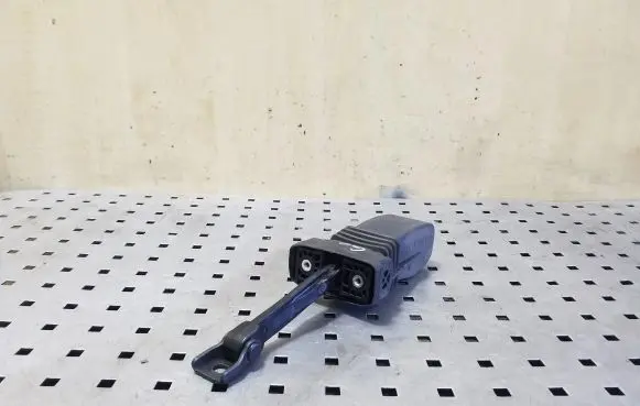 Audi A3 S3 8V Rear door check strap stopper 8V4839249A 8V4839267