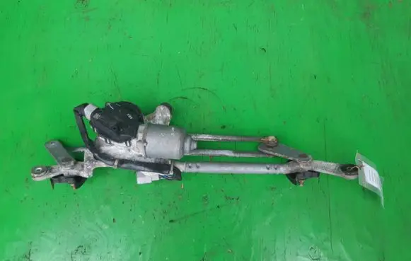 Toyota Corolla E140 E150 Front wiper linkage and motor