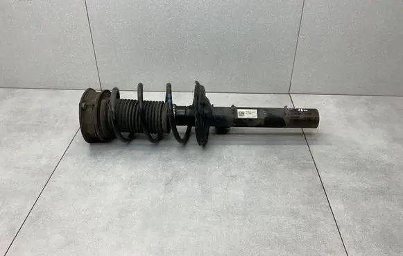 Skoda Octavia Mk3 (5E) Front shock absorber/damper 5Q0413023GJ