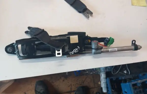 Volvo S60 Front seatbelt 6152755R0B