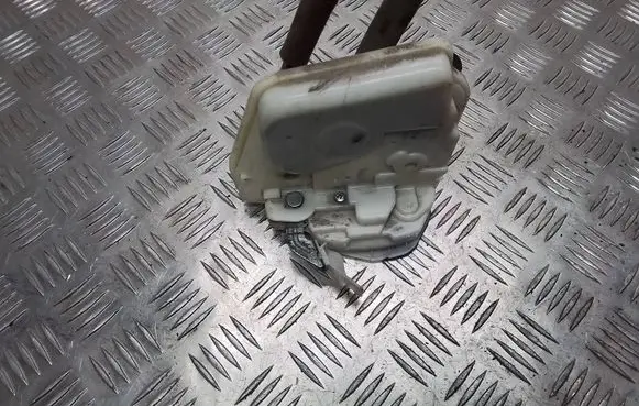 Mazda 2 Rear door lock