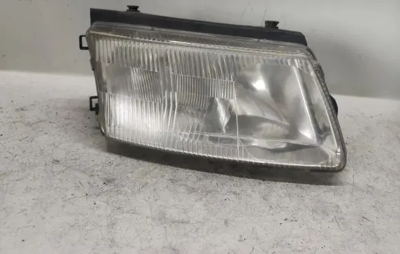 Volkswagen PASSAT B5 Headlight/headlamp