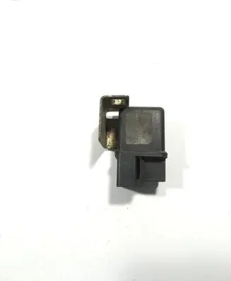 Nissan Navara D22 Glow plug pre-heat relay 