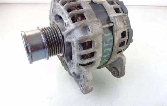 Audi A1 Generator/alternator 04C903023L