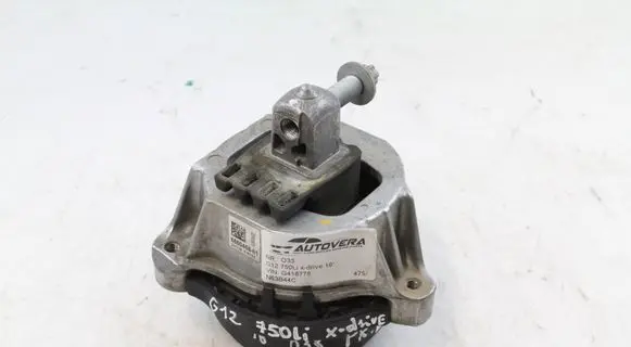 Engine mount bracket