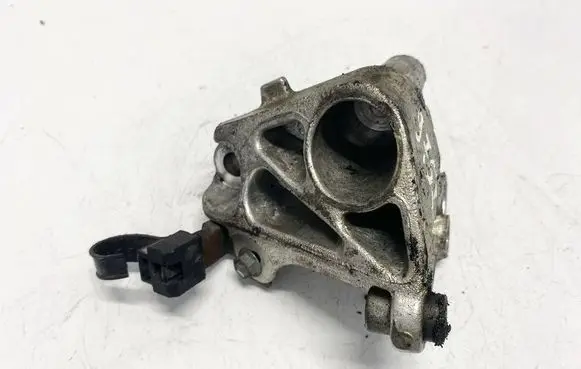 Suzuki Grand Vitara II Engine mounting bracket 8200193773