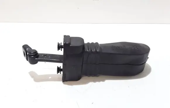 Audi A5 8T 8F Front door check strap stopper 8T0837267
