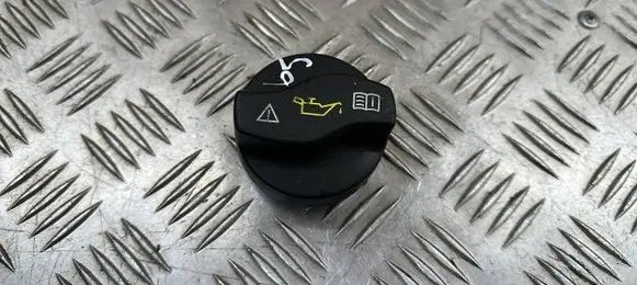 Mercedes-Benz E C207 W207 Oil filler cap 