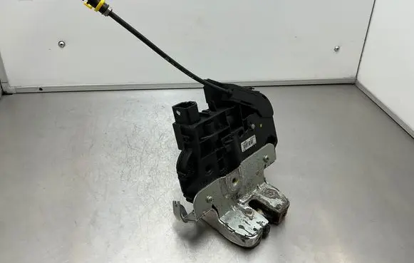 Volvo V70 Tailgate/trunk/boot lock/catch/latch 31276953 34409 40708120
