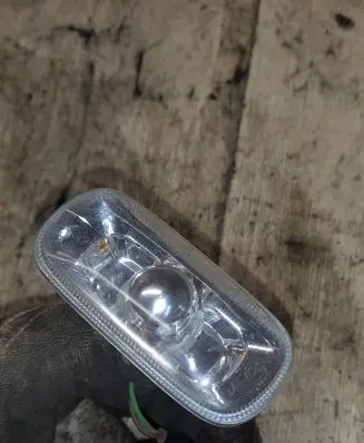 Audi A6 S6 C6 4F Front fender indicator light 8E0949127