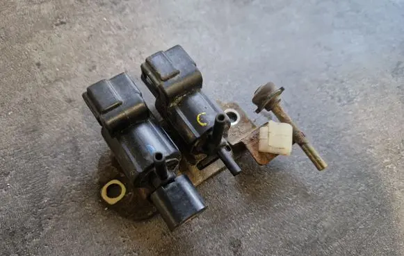 Valve vacuum
