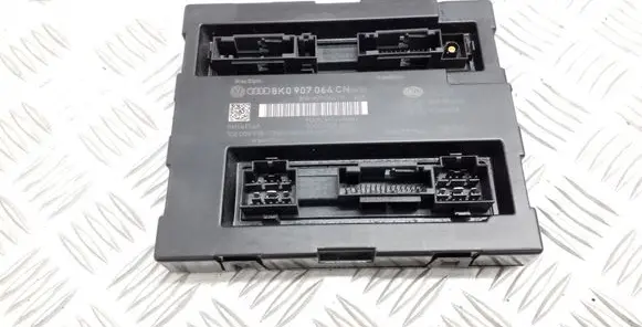 Audi A4 S4 B8 8K Comfort/convenience module 8K0907064CN
