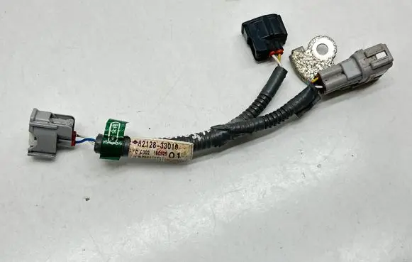 Lexus NX Fuel injector wires 8212833010