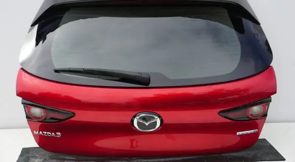 Mazda 3 Truck tailgate