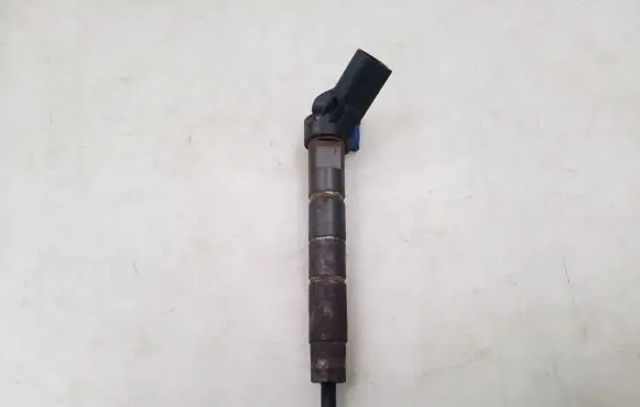 Mercedes-Benz E W213 Fuel injector A6540700187