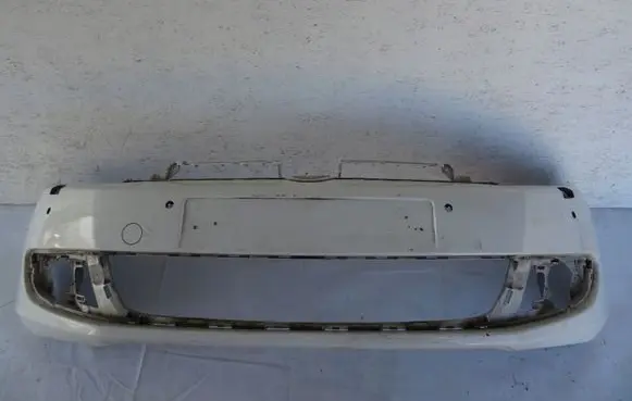 Volkswagen Golf VI Front bumper