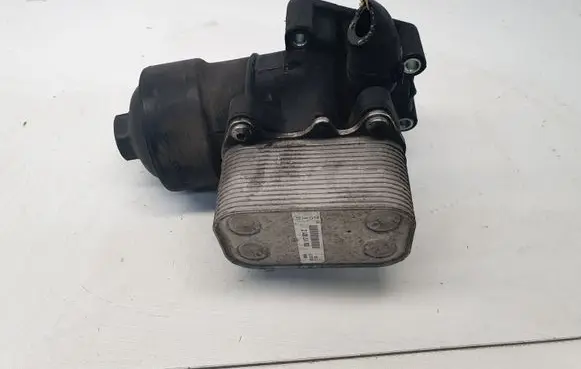 Volkswagen PASSAT B7 Oil filter mounting bracket 03L117021C