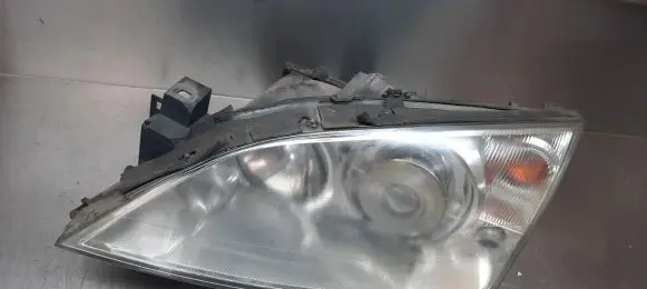 Ford Mondeo Mk III Front reflector 