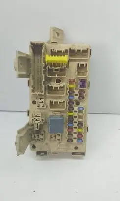 Toyota Corolla Verso AR10 Fuse box set 892210F020 2020693706 06011610581002