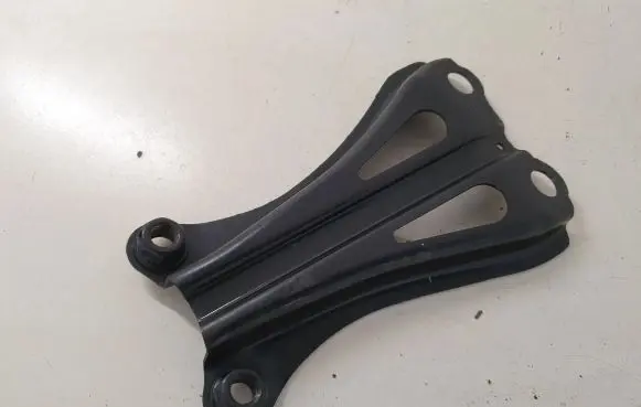 Toyota Avensis T270 Radiator support slam panel bracket 