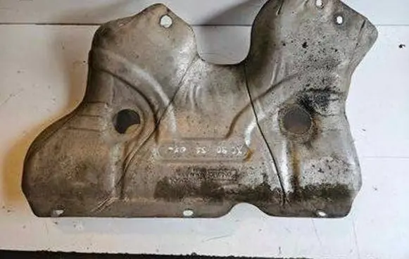 Volvo XC90 Exhaust heat shield 6G9N9N454CA