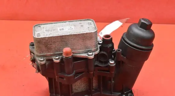 BMW 7 F01 F02 F03 F04 Engine oil radiator 70510184