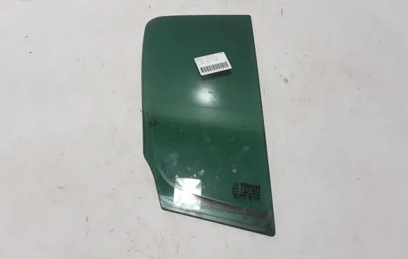 Renault Clio III Rear vent window glass 8200427644