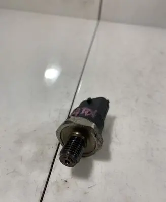 Fuel pressure sensor