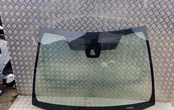 Toyota Corolla E210 E21 Front windscreen/windshield window E143R001586
