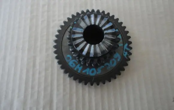 Audi A3 S3 8P Timing chain sprocket 06H105209AT