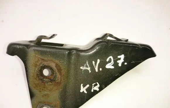 Toyota Avensis T250 Headlight/headlamp mounting bracket 5208205010