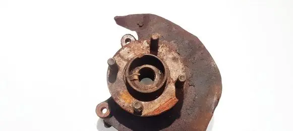 Nissan Sunny Front wheel hub