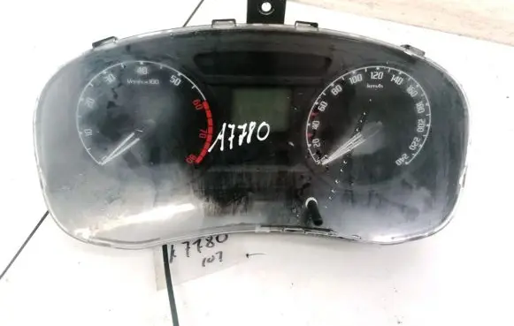 Skoda Fabia Mk2 (5J) Speedometer (instrument cluster) 5J0920801B A2C53319705