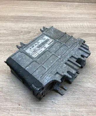 Volkswagen Polo III 6N 6N2 6NF Engine control unit/module ECU 030906026AK 0261203744