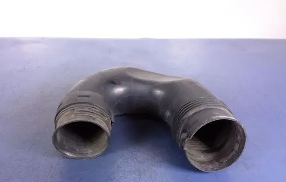 Volkswagen Jetta VI Air intake hose/pipe 1K012961880