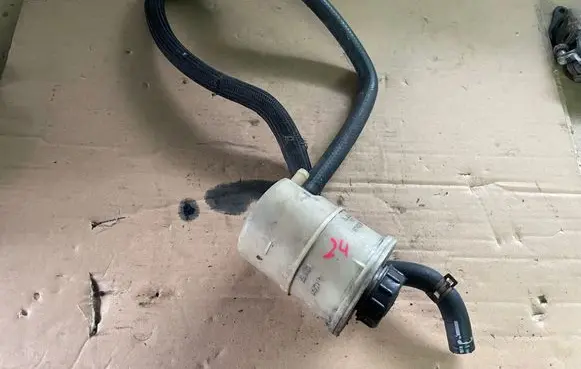 Renault Master III Power steering hose/pipe/line 497175465R 7700795347