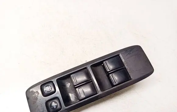 Nissan Primera Electric window control switch 25401AV640