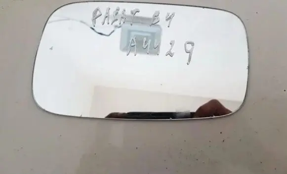 Volkswagen PASSAT B4 Wing mirror glass 