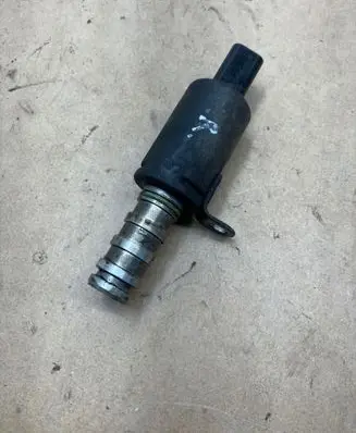 BMW 1 F20 F21 Camshaft vanos timing valve 7587760 V758776080