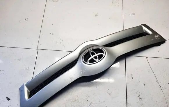 Toyota Corolla Verso AR10 Front grill 531110F020