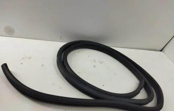 Subaru XV Front door rubber seal 63571FJ000