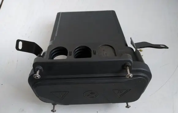BMW 7 F01 F02 F03 F04 Other engine bay part 7578479 12527578479