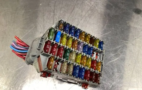 Volvo V70 Fuse module 9162439