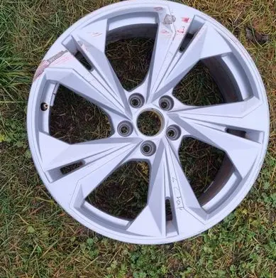 Audi A3 8Y R19 alloy rim 