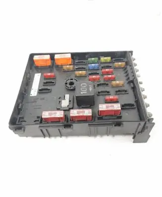 Volkswagen PASSAT B6 Fuse module 3C0937125 63592777