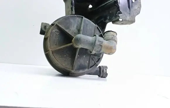 Volkswagen PASSAT B5.5 Secondary air pump 72273803