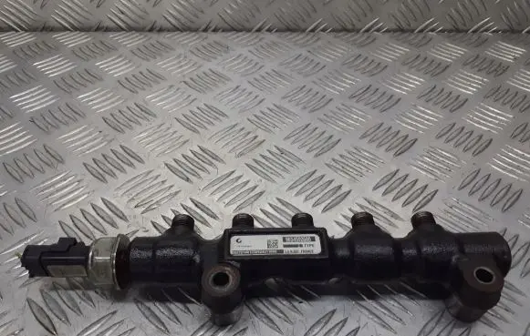 Ford Focus Fuel main line pipe 9654592680