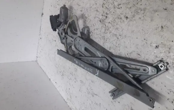 Toyota Auris 150 Front door window regulator with motor 8570202022